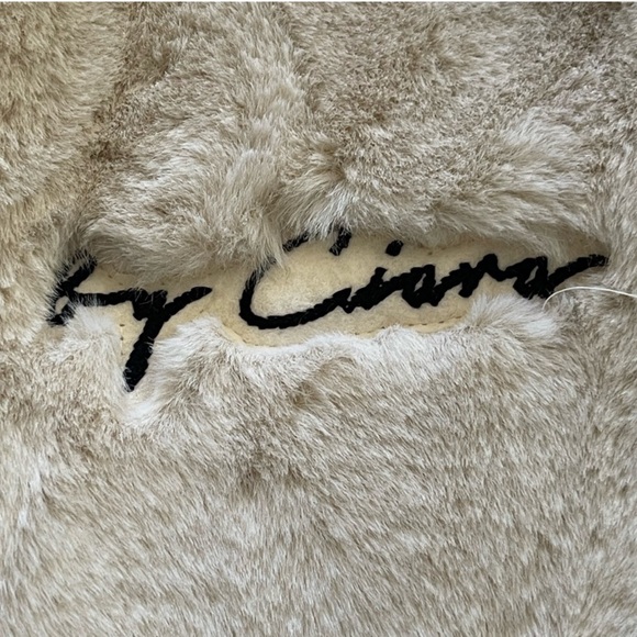 LITA BY CIARA Faux Fur Bomber Jacket by Lita By Ciara, size xs, - Picture 5 of 6